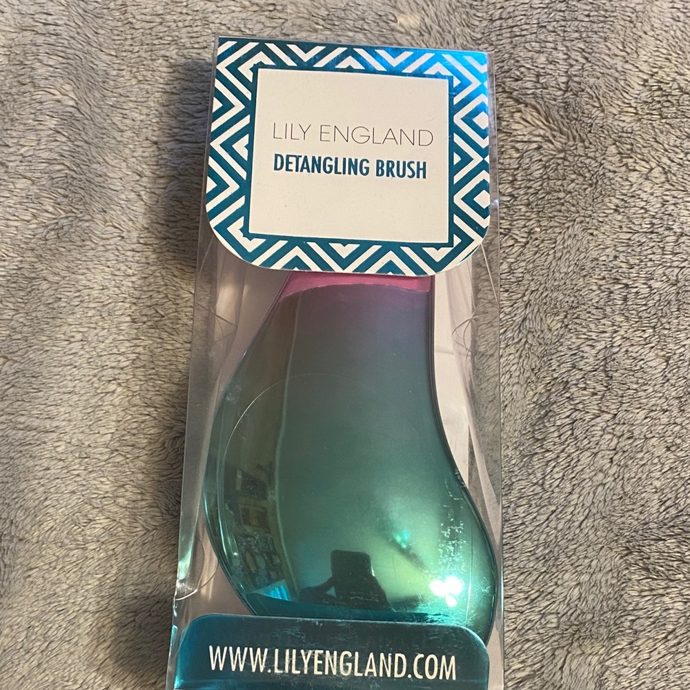 Teal Iridescent Detangling Brush